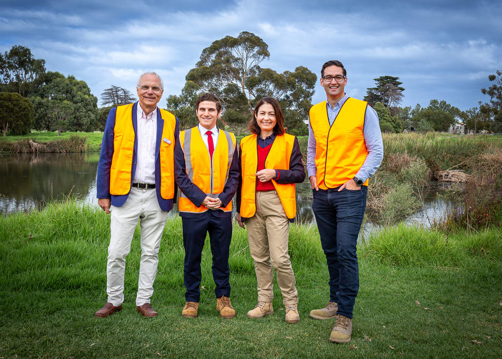 Bayside Mayor, Cr Alex del Porto welcomed the announcement of the $11.7 million pledge by the Shadow Minister for the Environment and Water, Terri Butler MP, Member for Macnamara, Josh Burns MP and Labor candidate for Goldstein Martyn Abbott today.